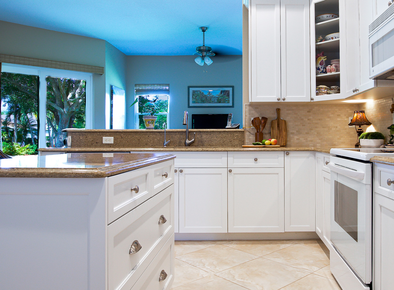 Kitchen Cabinets and Furniture Refinishing
